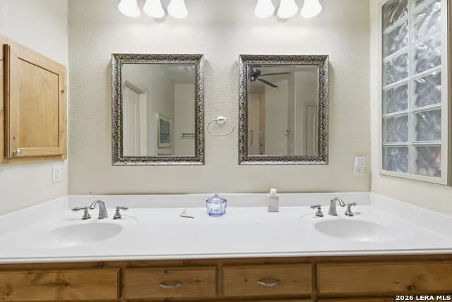 329 E Bandera Boerne, TX 78006