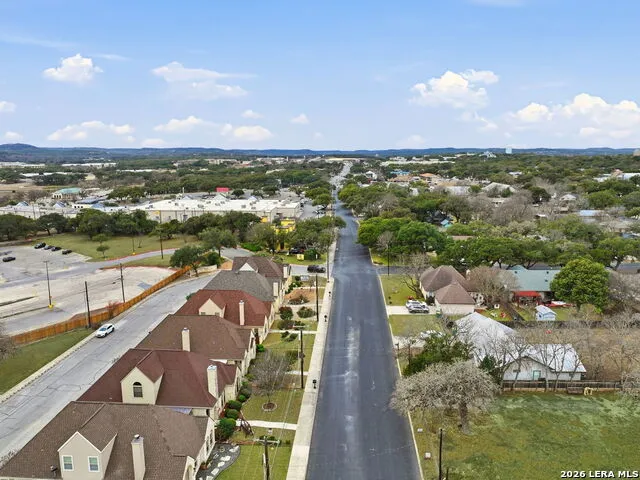 329 E Bandera Boerne, TX 78006