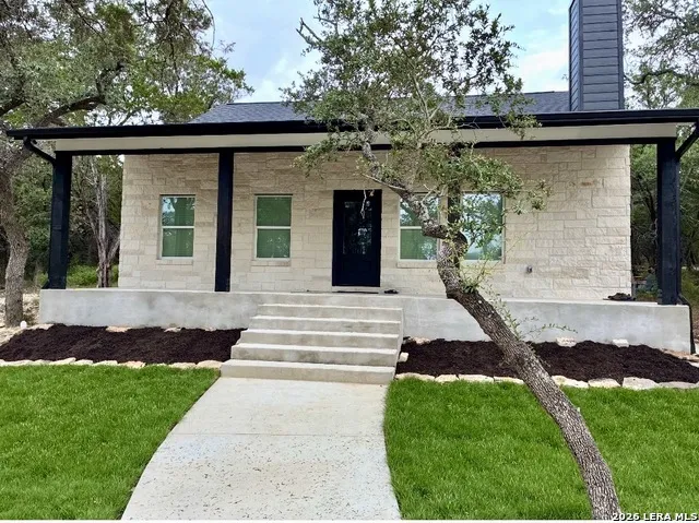197 SPRING MOUNTAIN DR Canyon Lake, TX 78133