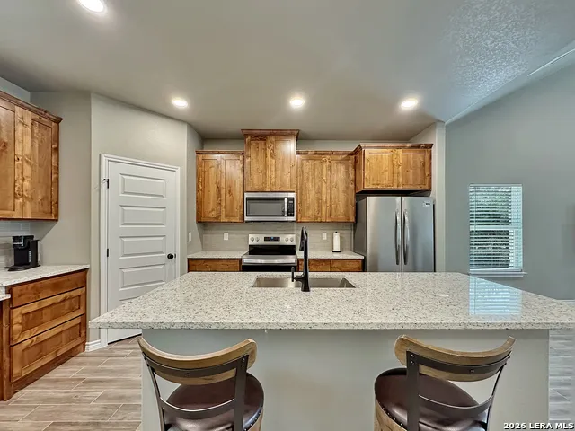 197 SPRING MOUNTAIN DR Canyon Lake, TX 78133