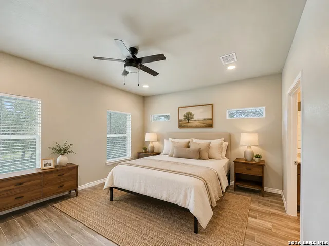 197 SPRING MOUNTAIN DR Canyon Lake, TX 78133