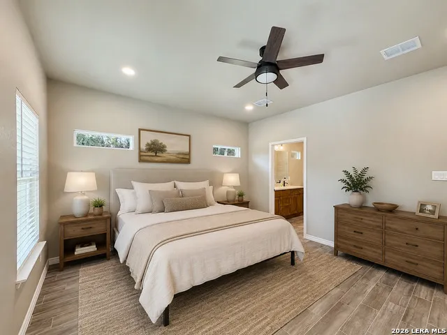 197 SPRING MOUNTAIN DR Canyon Lake, TX 78133