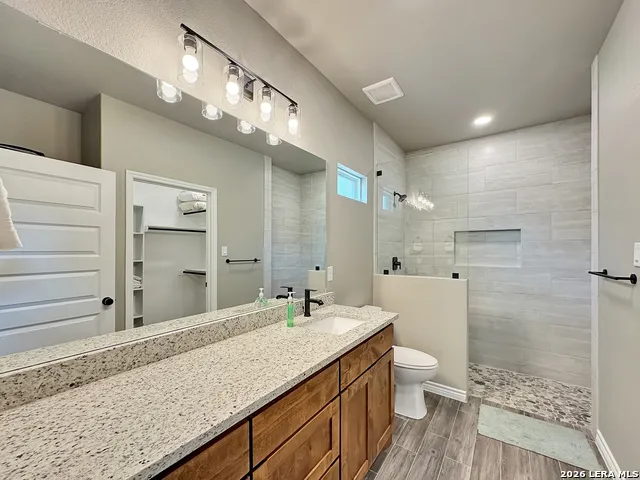 197 SPRING MOUNTAIN DR Canyon Lake, TX 78133