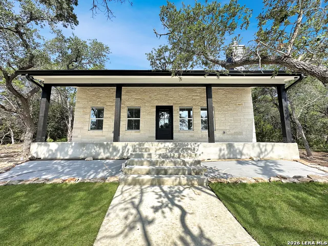 197 SPRING MOUNTAIN DR Canyon Lake, TX 78133