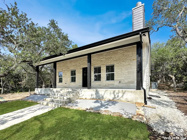 197 SPRING MOUNTAIN DR Canyon Lake, TX 78133