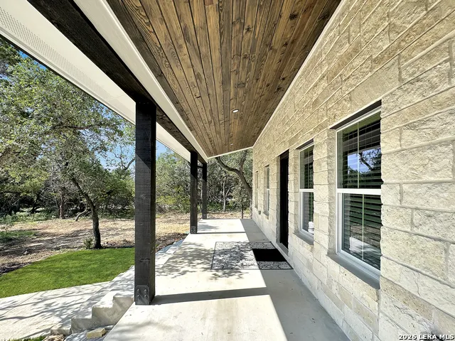 197 SPRING MOUNTAIN DR Canyon Lake, TX 78133