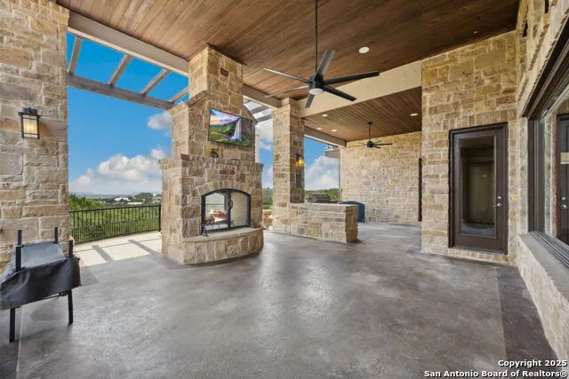 1078 Star Ridge Spring Branch, TX 78070