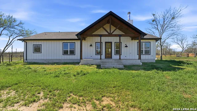 1130 Church Seguin, TX 78155