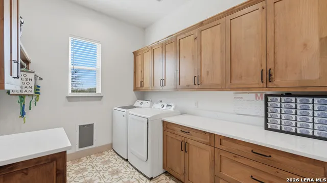 1130 Church Seguin, TX 78155