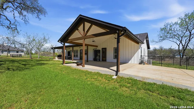 1130 Church Seguin, TX 78155