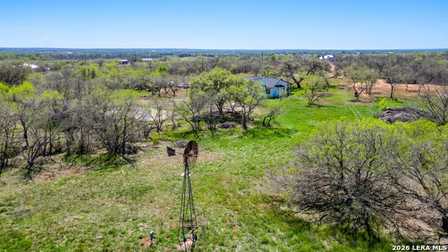1130 Church Seguin, TX 78155