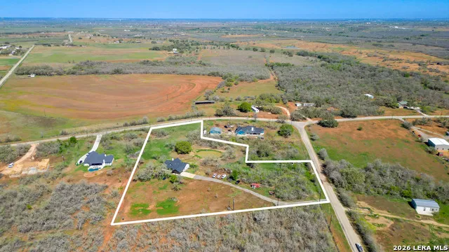 1130 Church Seguin, TX 78155