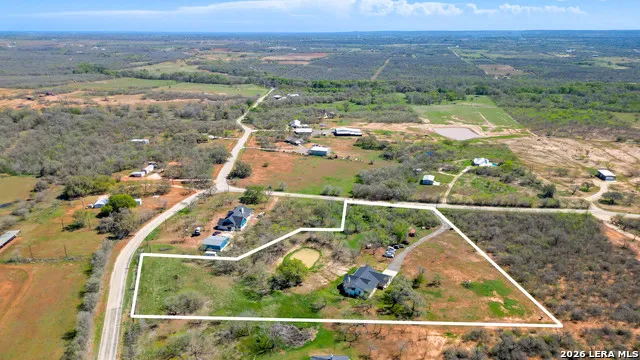 1130 Church Seguin, TX 78155
