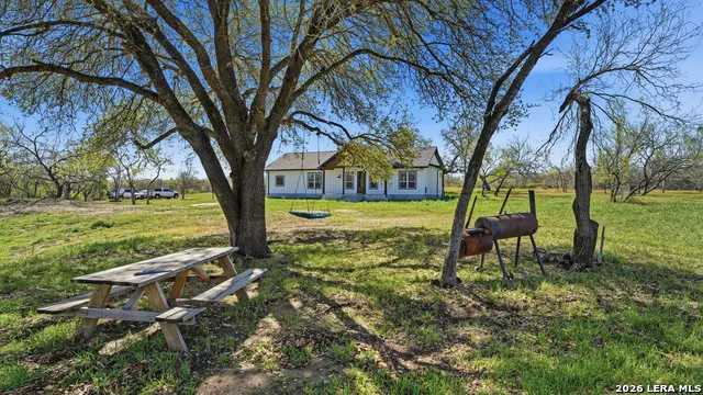 1130 Church Seguin, TX 78155