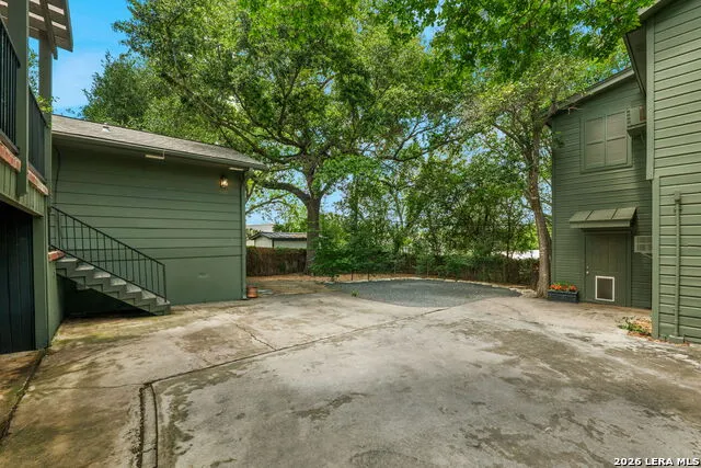 404 Sheraton Terrell Hills, TX 78209