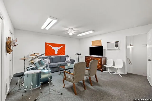 404 Sheraton Terrell Hills, TX 78209