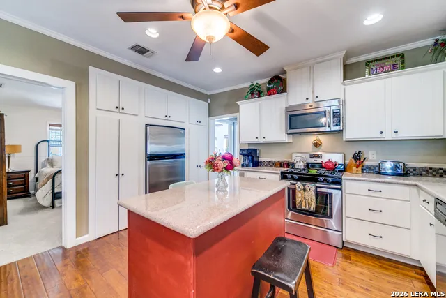313 Roosevelt Boerne, TX 78006