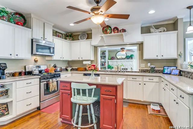 313 Roosevelt Boerne, TX 78006