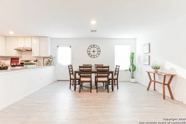 5935 Texas Seguin, TX 78155