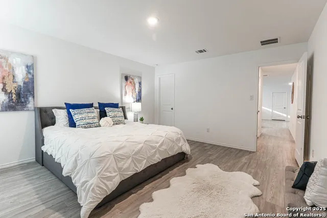 5935 Texas Seguin, TX 78155