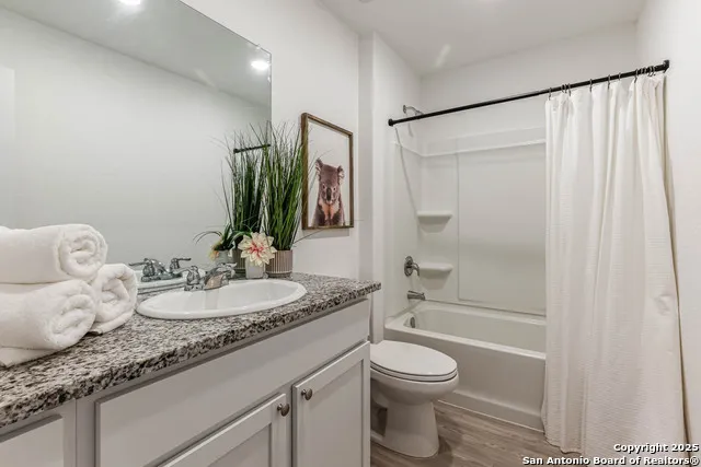 5935 Texas Seguin, TX 78155