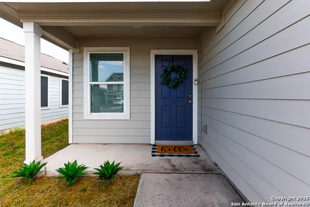 5935 Texas Seguin, TX 78155