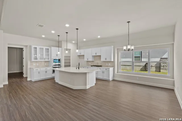 222 Poe Parkway Castroville, TX 78009