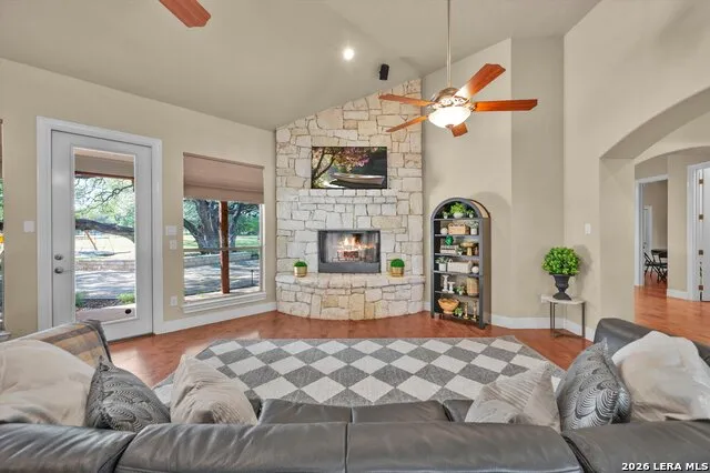 10319 Oak Forest New Braunfels, TX 78132