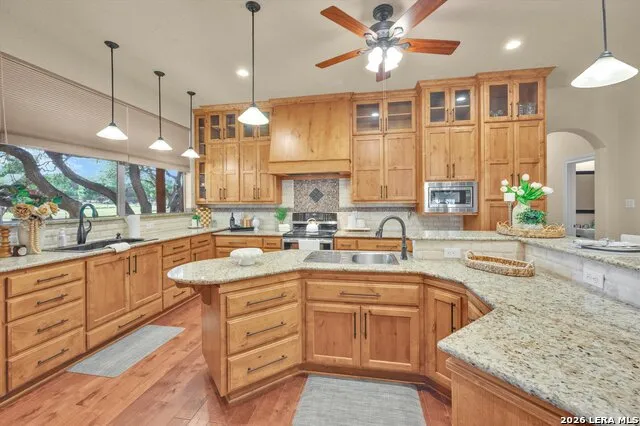 10319 Oak Forest New Braunfels, TX 78132
