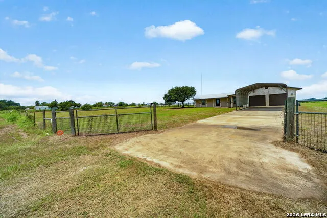 4044 W Fm 476 Poteet, TX 78065