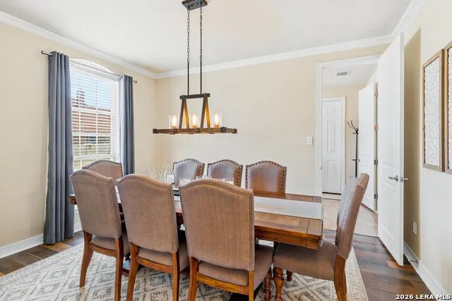 333 Cascade Trl Castroville, TX 78009