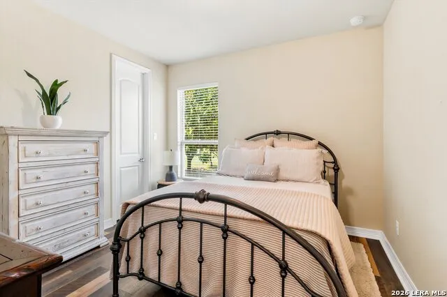 333 Cascade Trl Castroville, TX 78009