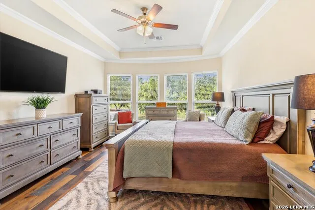 333 Cascade Trl Castroville, TX 78009