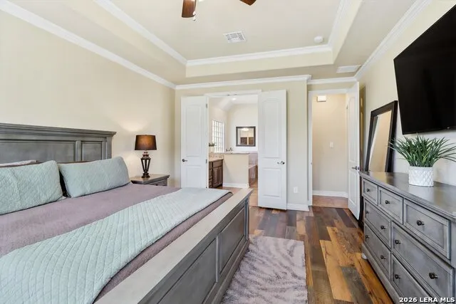 333 Cascade Trl Castroville, TX 78009