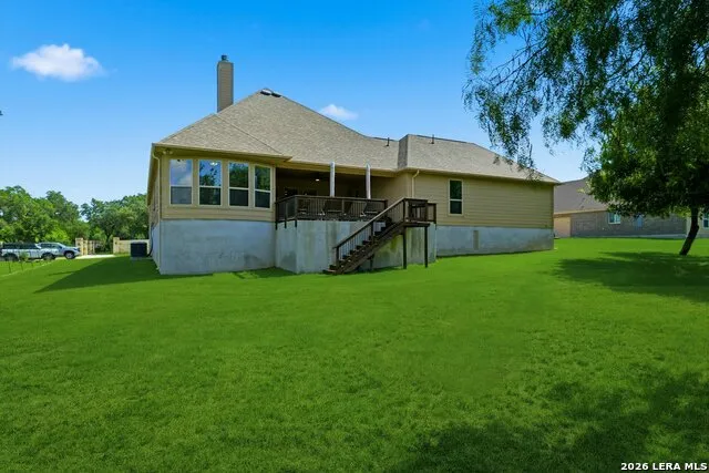 333 Cascade Trl Castroville, TX 78009