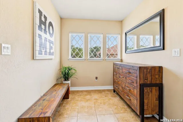 333 Cascade Trl Castroville, TX 78009
