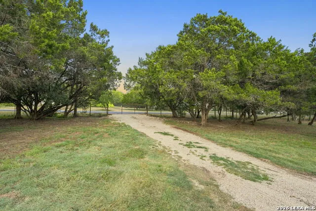 9532 WINDWOOD DR Boerne, TX 78006