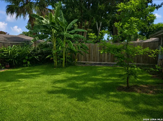 907 REDWAY LN Houston, TX 77062