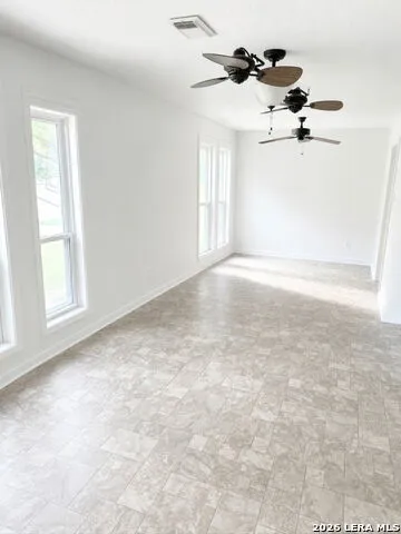 907 REDWAY LN Houston, TX 77062