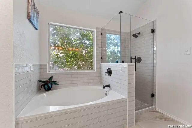 3445 Whisper Blf Schertz, TX 78108