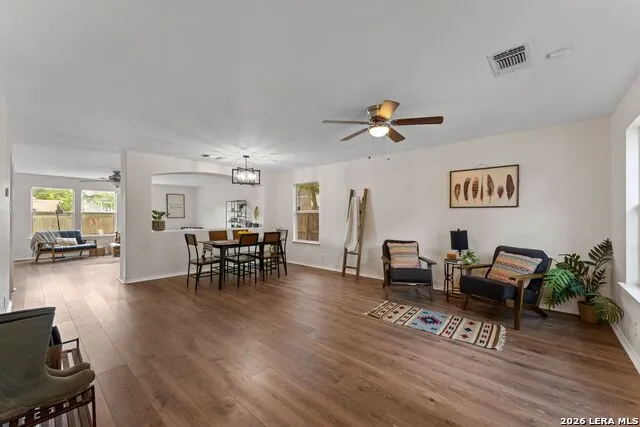 3445 Whisper Blf Schertz, TX 78108