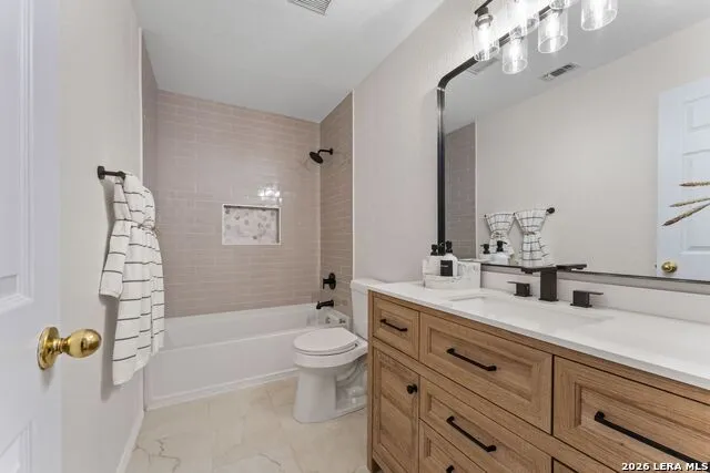 3445 Whisper Blf Schertz, TX 78108