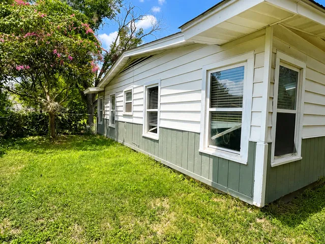 607 CONWAY DR San Marcos, TX 78666