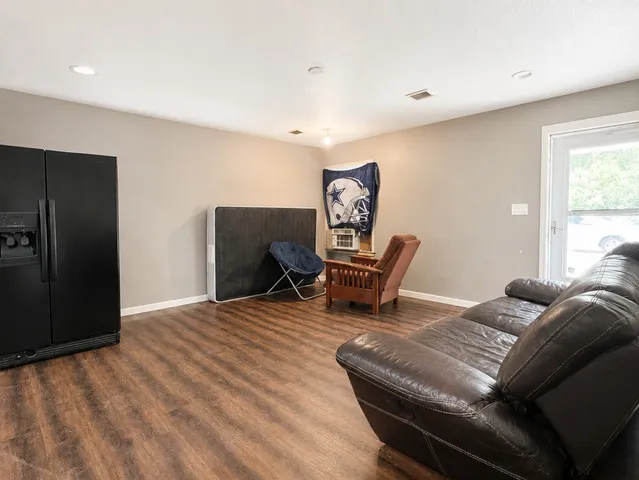 607 CONWAY DR San Marcos, TX 78666