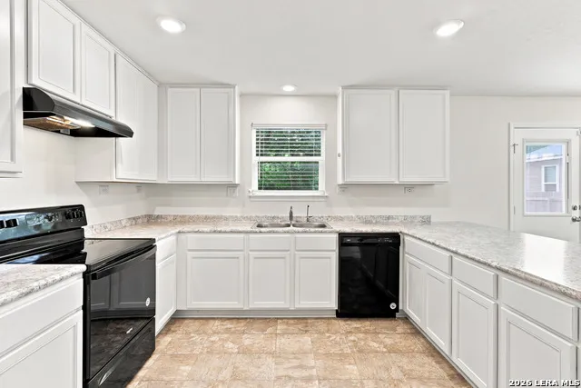 7954 HANGING BR San Antonio, TX 78253