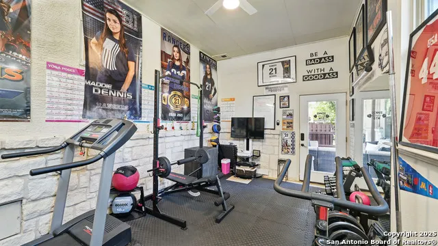 212 Wentworth Spring Branch, TX 78070