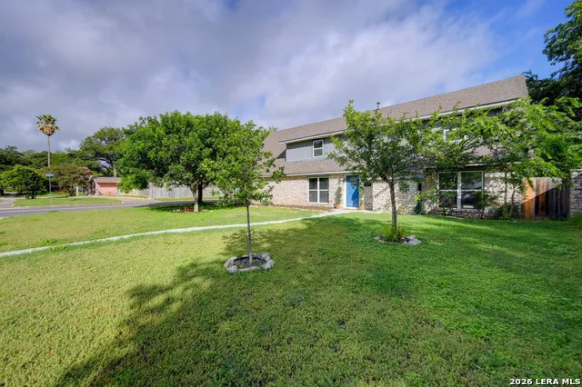 827 Briarcliff Dr San Antonio, TX 78213
