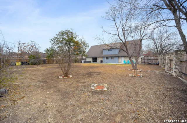 827 Briarcliff Dr San Antonio, TX 78213