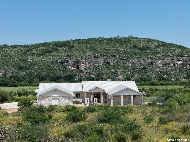 256 Persimmon Point Mason, TX 76856