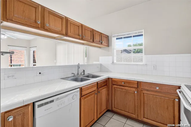 36 CHAPEL HILL CIR #36 San Antonio, TX 78240
